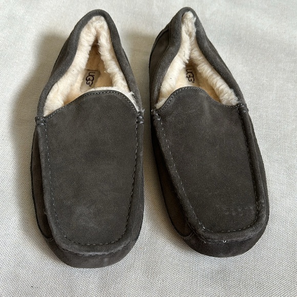 CLEARANCE UGG fur lined slip on moccasin slipper FINAL PRICE